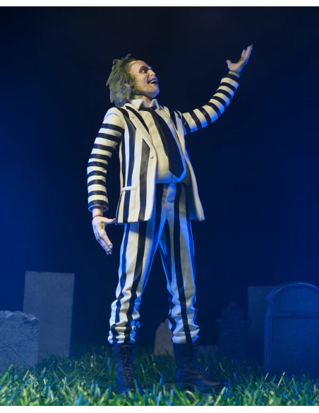 BEETLEJUICE BLACK AND WHITE STRIPED SUIT SCALE ACTION - BEETLEJUICE (1988)