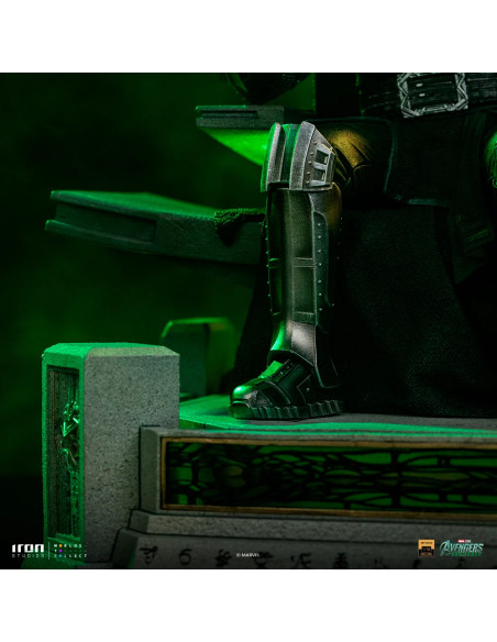 PREVENTA DOCTOR DOOM ON TRHONE - AVENGERS DOOMSDAY - 1/10 - IRON STUDIOS